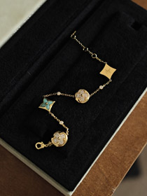 Louis Vuitton LV Amazonite Diamond Four Flower Bracelet-0096  