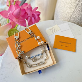 Louis Vuitton LV pearl bag chain pendant -0129