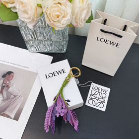 Loewe lavender pendant-0281  