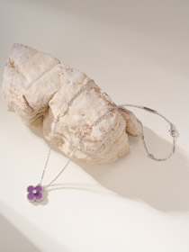 Van Cleef & Arpels Violet Stone Four-Leaf Clover Single Flower Diamond Necklace-0389  
