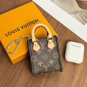 Louis Vuitton LV Mini Music Bag Keychain Pendant-0431